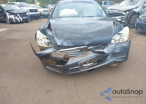 2006 Honda Accord 2.4 Ex z USA, uszkodzony, nr VIN 1HGCM56746A123324